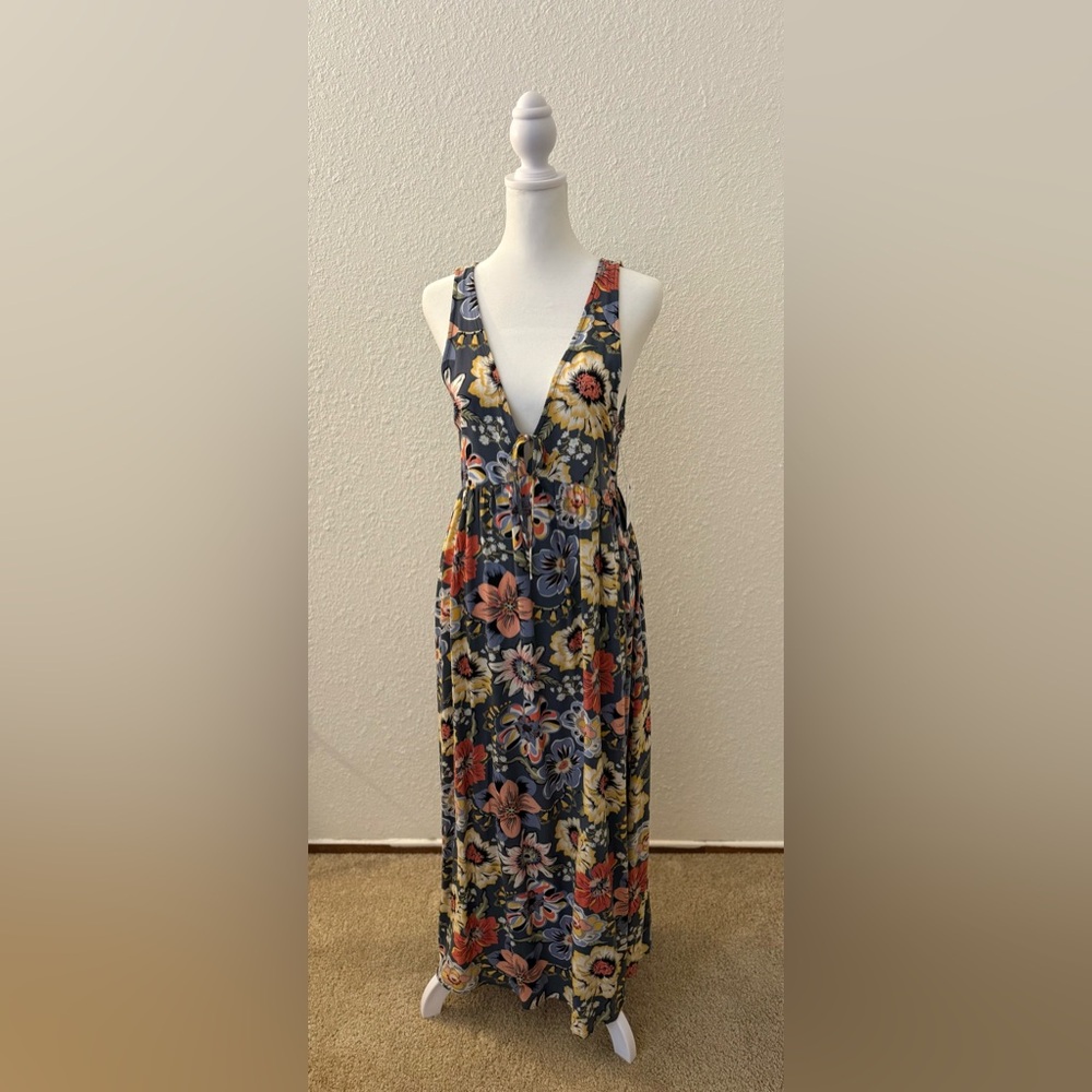 ONeill Dress - Picture 3 of 4
